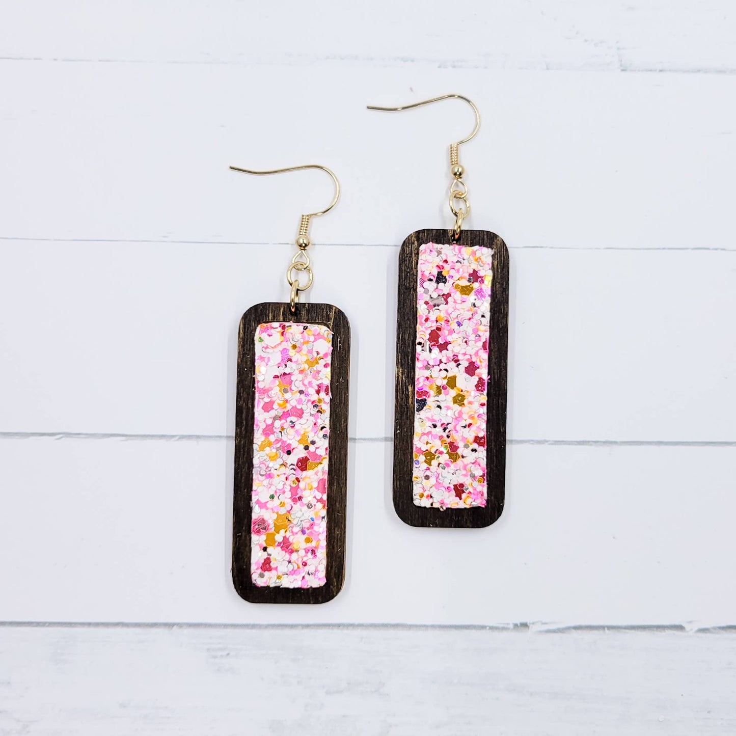 The Purple Chickadee - Wooden Bar - Pink Taffy Glitter Leather Earrings